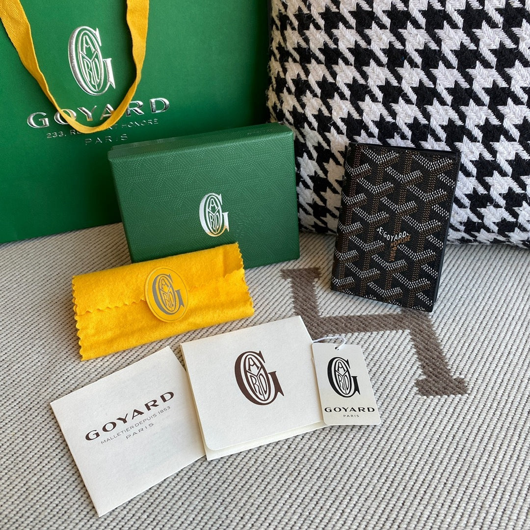 Grenelle Passport Cover