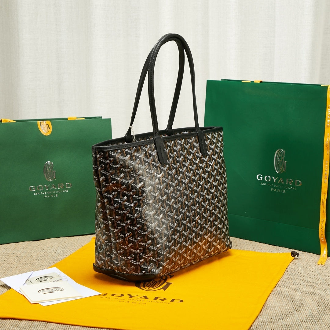 Artois PM Structured Tote