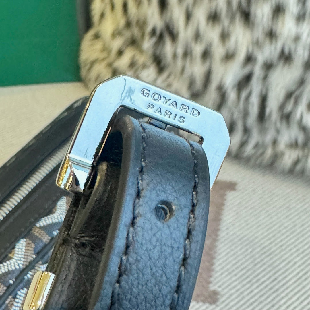 Compact Zip Crossbody